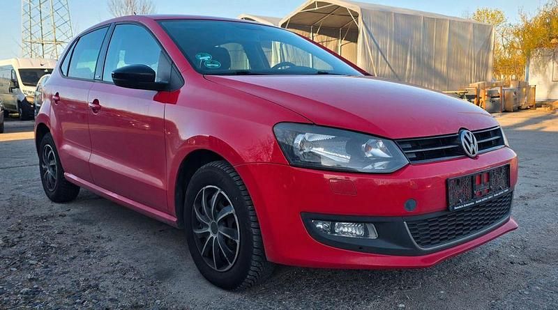 Gebraucht VW Polo Style 90 PS (66 kW) 2011 Rot Kleinwagen