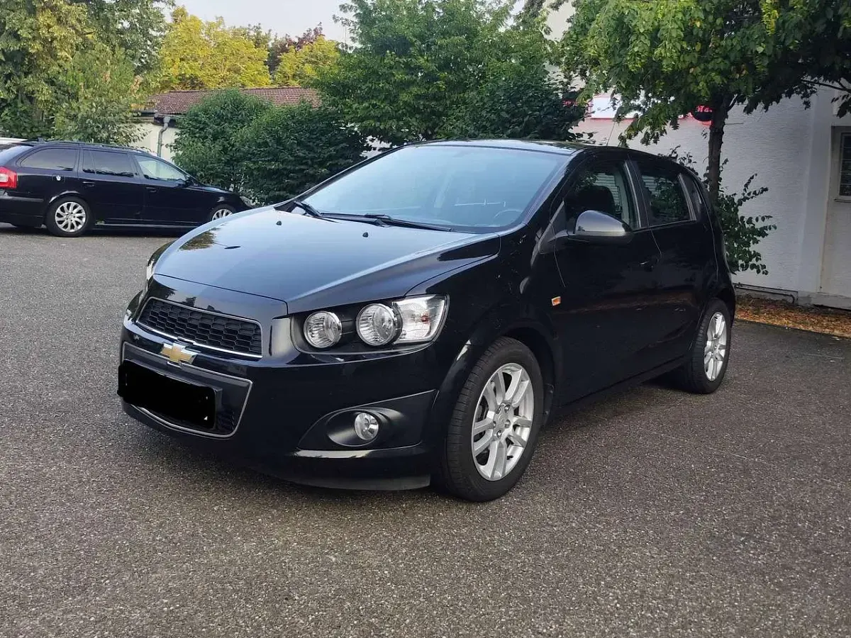 Gebraucht Chevrolet Aveo LTZ 116 PS (85 kW) 2012 Karbonschw graphitschw midnigh Kleinwagen