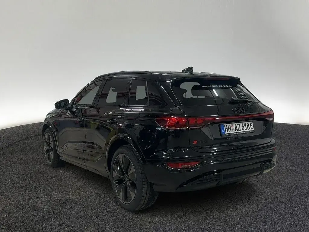Gebraucht Audi SQ6 e-tron Sport 359 kW (489 PS) 2025 Mythosschwarz metallic SUV
