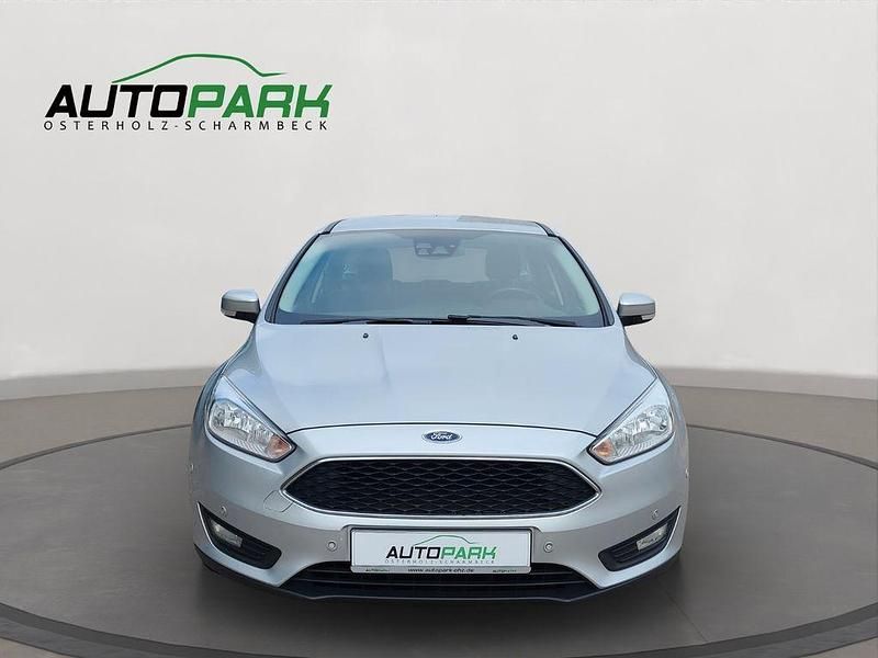 Gebraucht Ford Focus 105 PS (77 kW) 2015 Silber Kombi