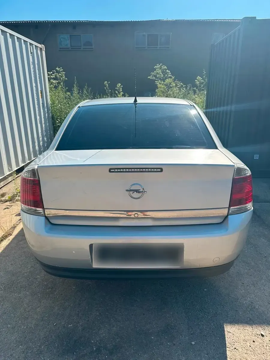 Gebraucht Opel Vectra 140 PS (102 kW) 2005 Silber Limousine
