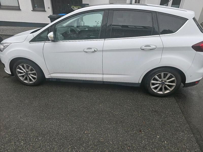 Gebraucht Ford C-MAX Titanium 125 PS (91 kW) 2018 Weiß Van / Kleinbus