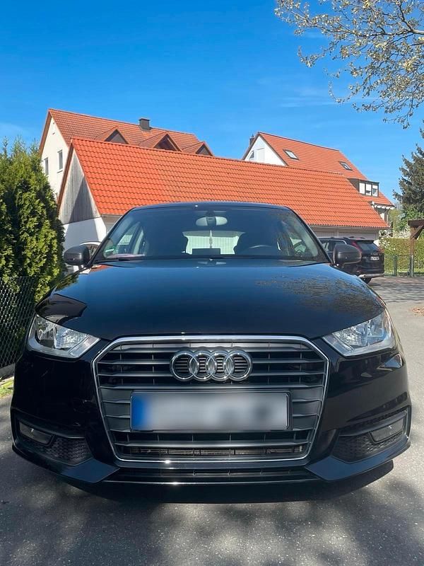 Gebraucht Audi A1 Comfort 95 PS (69 kW) 2018 Schwarz Kleinwagen