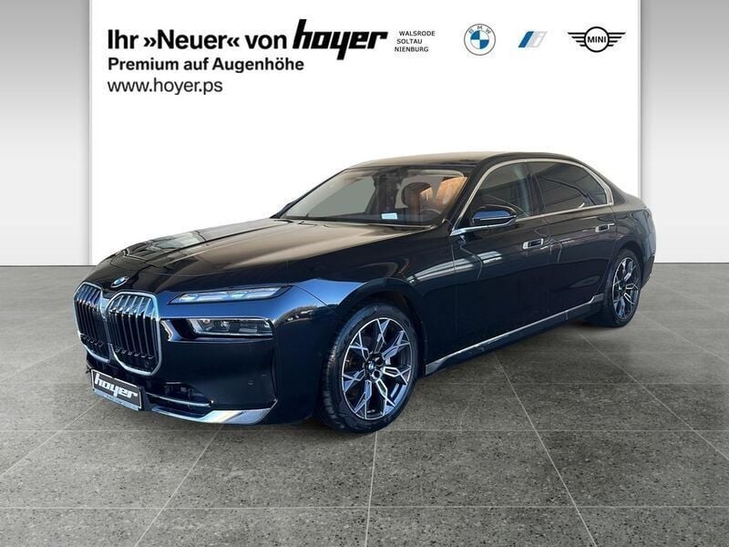 Saphirschwarz Gebraucht 2023 BMW 740 Limousine | 82.290 € (Guter Preis) - Bild 1/4