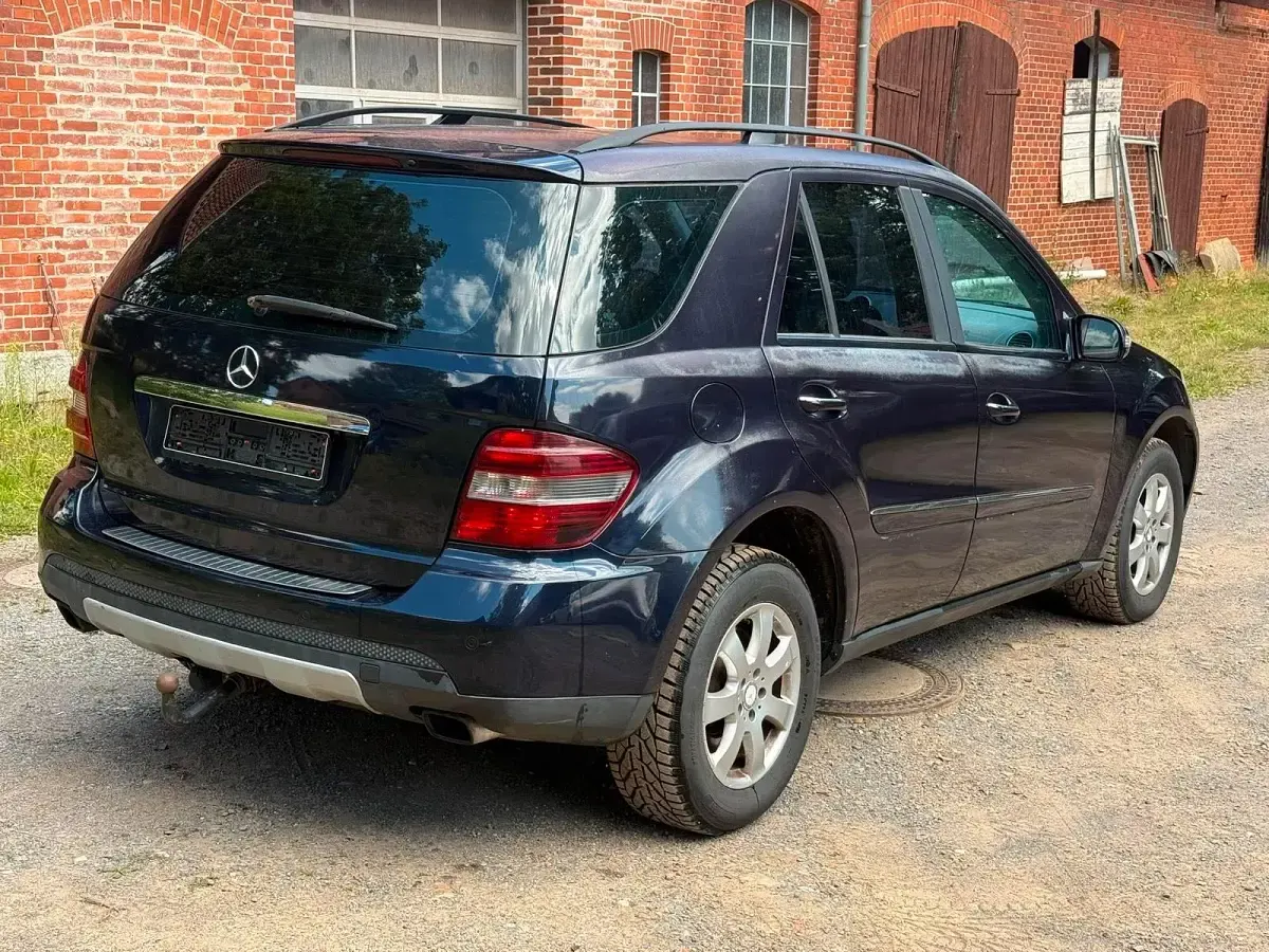 Gebraucht Mercedes ML280 190 PS (139 kW) 2007 Violet SUV