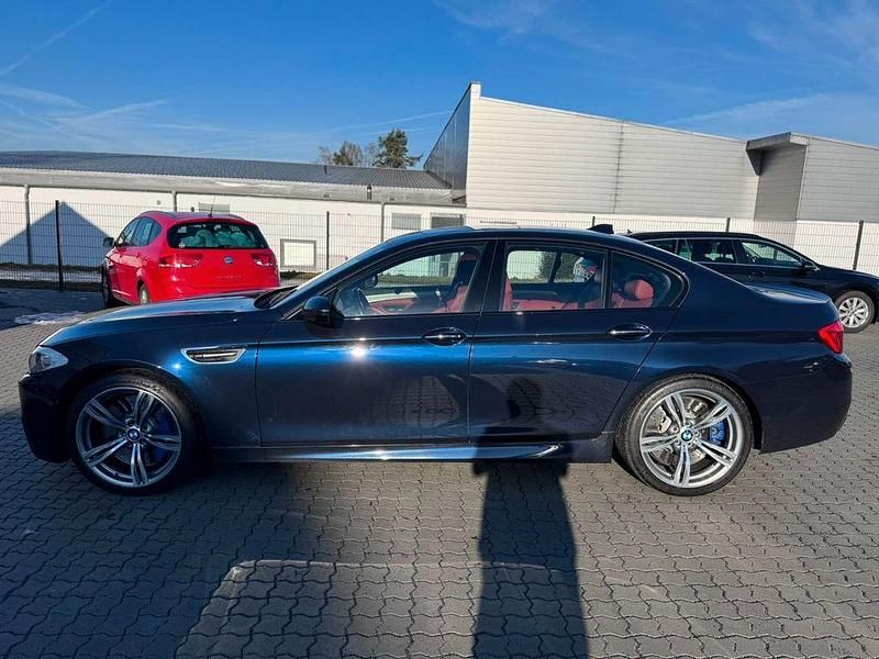 Gebraucht BMW M5 Basis 560 PS (411 kW) 2012 Blau Limousine