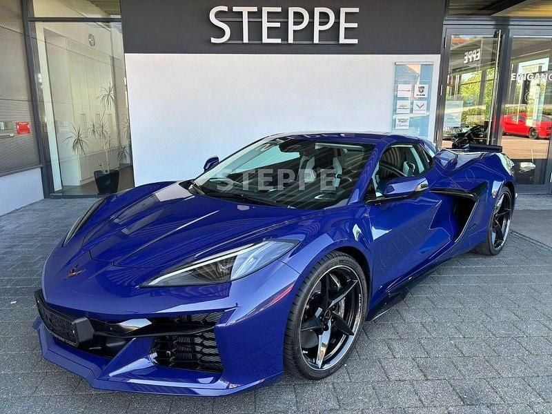 Neu Corvette C8 644 PS (473 kW) 2025 Hysteria purple metallic (gxl) Cabrio