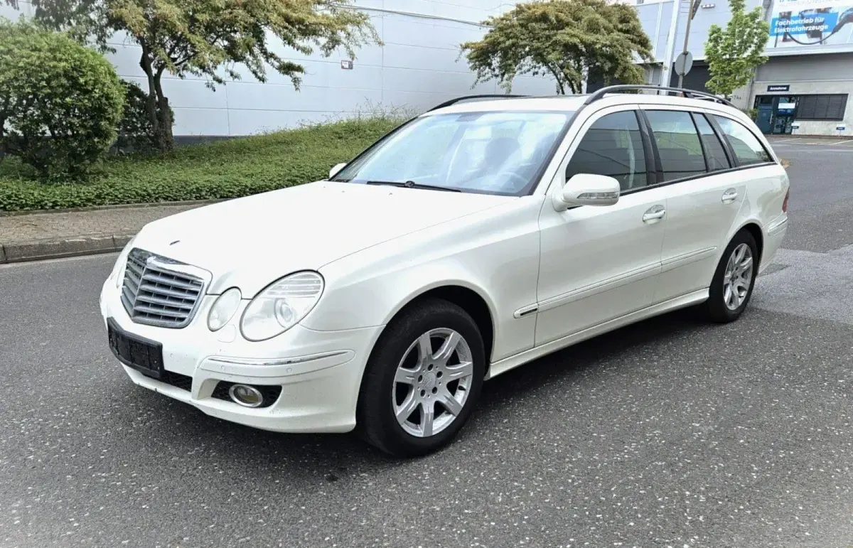 Second-hand Mercedes E200 184 CP (135 kW) 2008 Alb Break