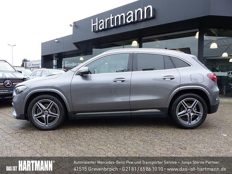 Gebraucht Mercedes GLA200 Advanced Plus 163 PS (119 kW) 2024 Metalliclack mountaingrau SUV