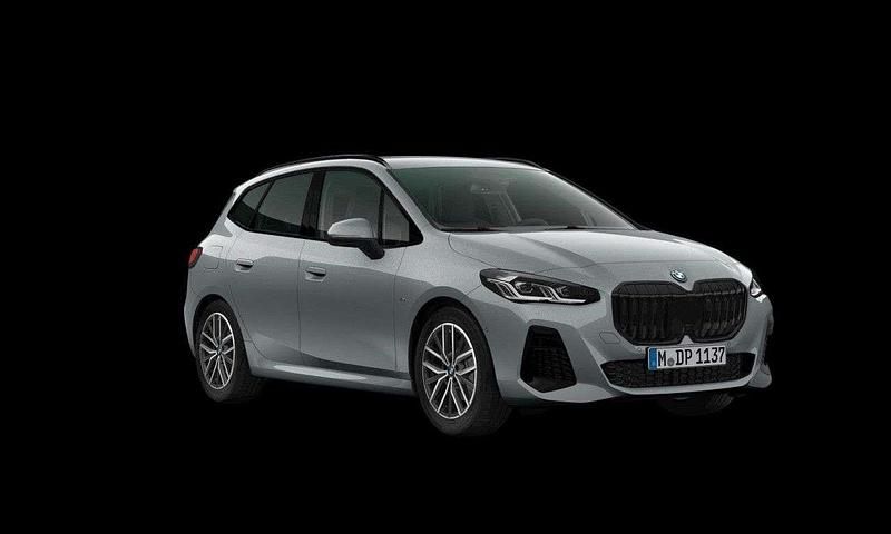 Grau Gebraucht 2022 BMW 218 Active Tourer M Sport Van / Kleinbus | 26.990 € (Fairer Preis) - Bild 1/2