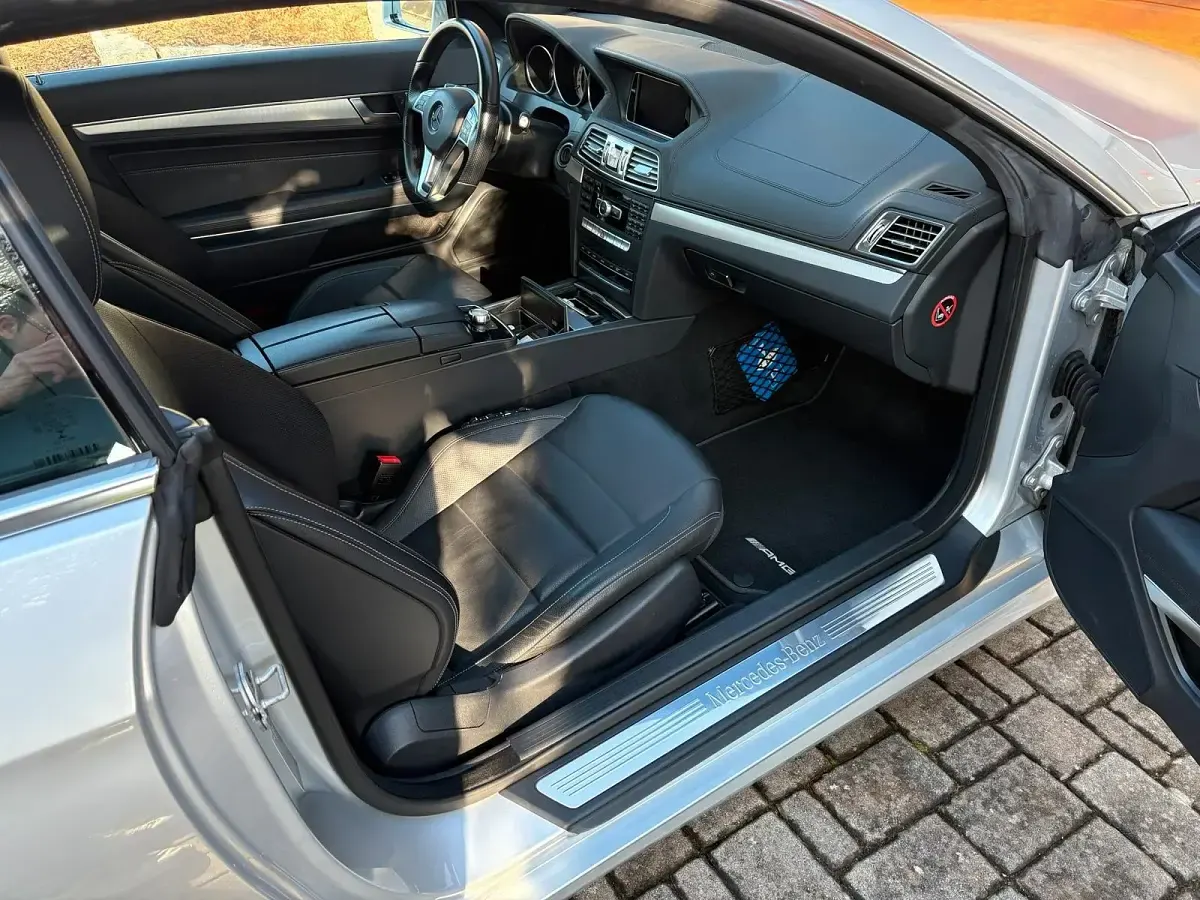 Gebraucht Mercedes E350 AMG line 306 PS (225 kW) 2014 Silber Coupé