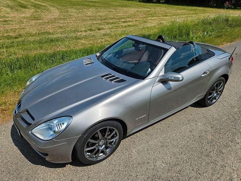 Gebraucht Mercedes SLK200 163 PS (119 kW) 2005 Beige Cabrio