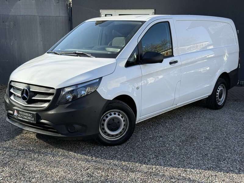 Weiß Gebraucht 2021 Mercedes Vito Van / Kleinbus | 16.990 € (Guter Preis) - Bild 1/4