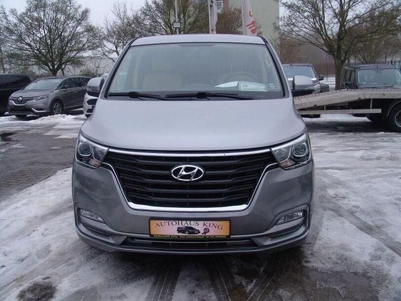 Gebraucht Hyundai H-1 Premium 170 PS (125 kW) 2019 Grau Van / Kleinbus