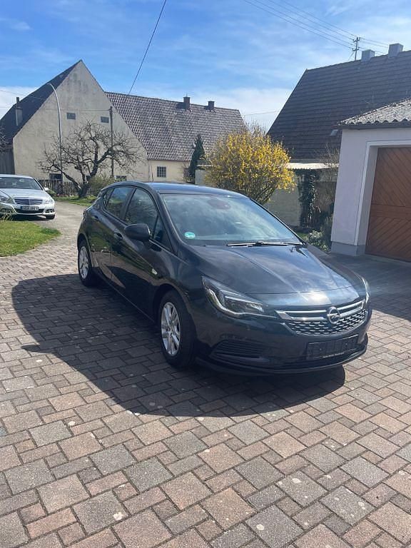 Gebraucht Opel Astra 105 PS (77 kW) 2016 Schwarz Kombi