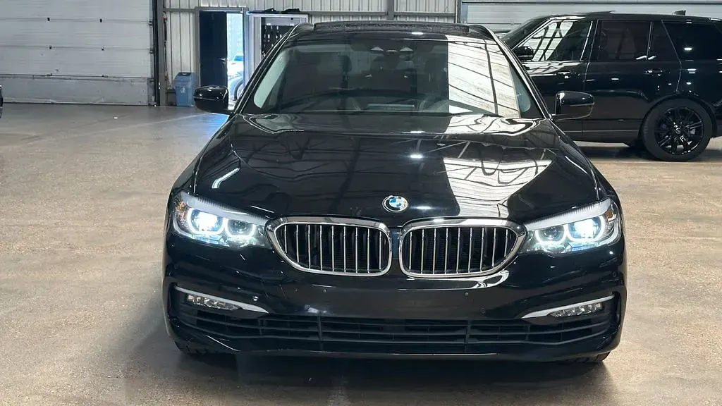Gebraucht BMW 520 190 PS (139 kW) 2018 Schwarz Kombi