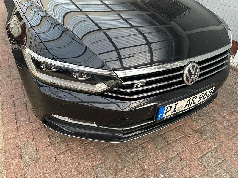 Gebraucht VW Passat Highline 220 PS (161 kW) 2018 Schwarz Kombi