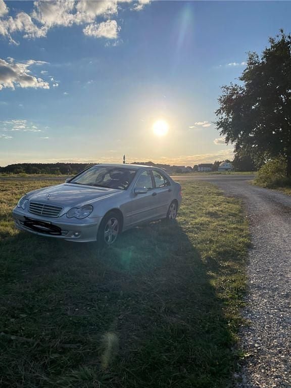 Gebraucht Mercedes C200 163 PS (119 kW) 2005 Silber Limousine