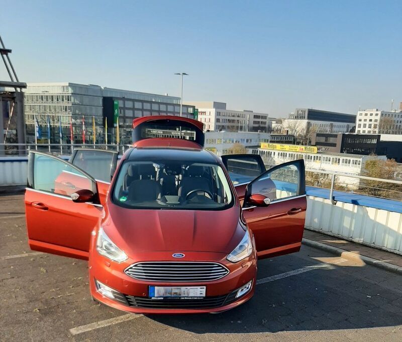 Rot Gebraucht 2016 Ford C-MAX Titanium Van / Kleinbus | 15.999 € (Teuer) - Bild 1/4