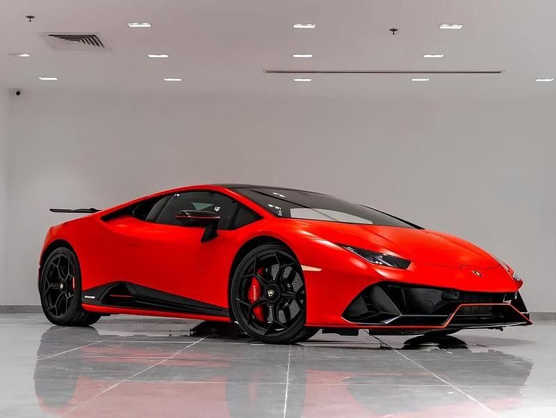 Rot Gebraucht 2021 Lamborghini Huracán | 213.500 € - Bild 1/4