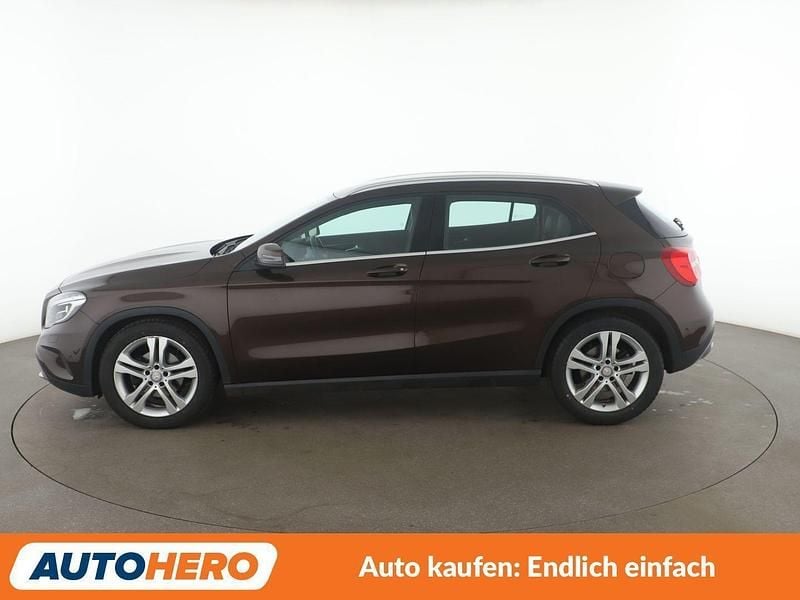 Gebraucht Mercedes GLA200 Urban 156 PS (114 kW) 2017 Braun SUV