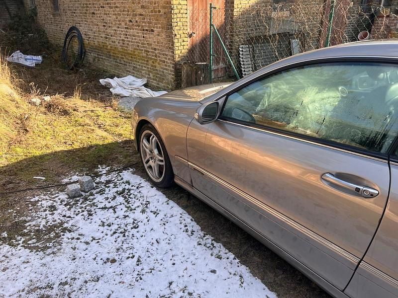 Gebraucht Mercedes CLK500 306 PS (225 kW) 2003 Silber Coupé