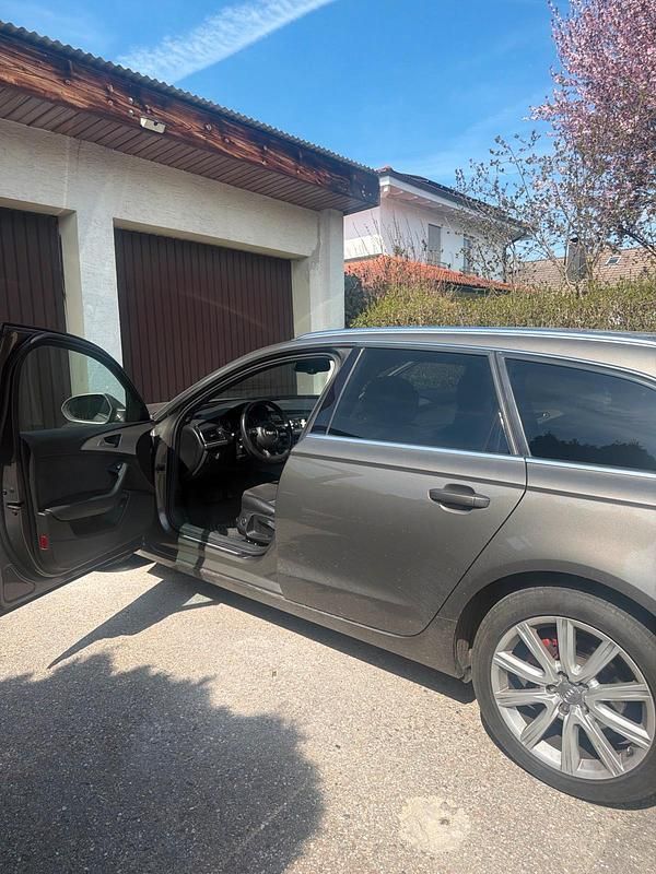 Gebraucht Audi A6 177 PS (130 kW) 2013 Andere farben Kombi