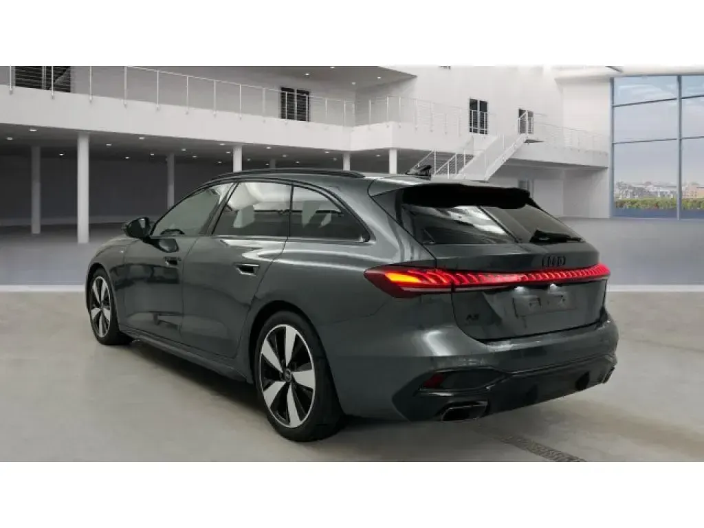 Gebraucht Audi A5 S-Line 204 PS (150 kW) 2025 Daytonagrau perleffekt Kombi