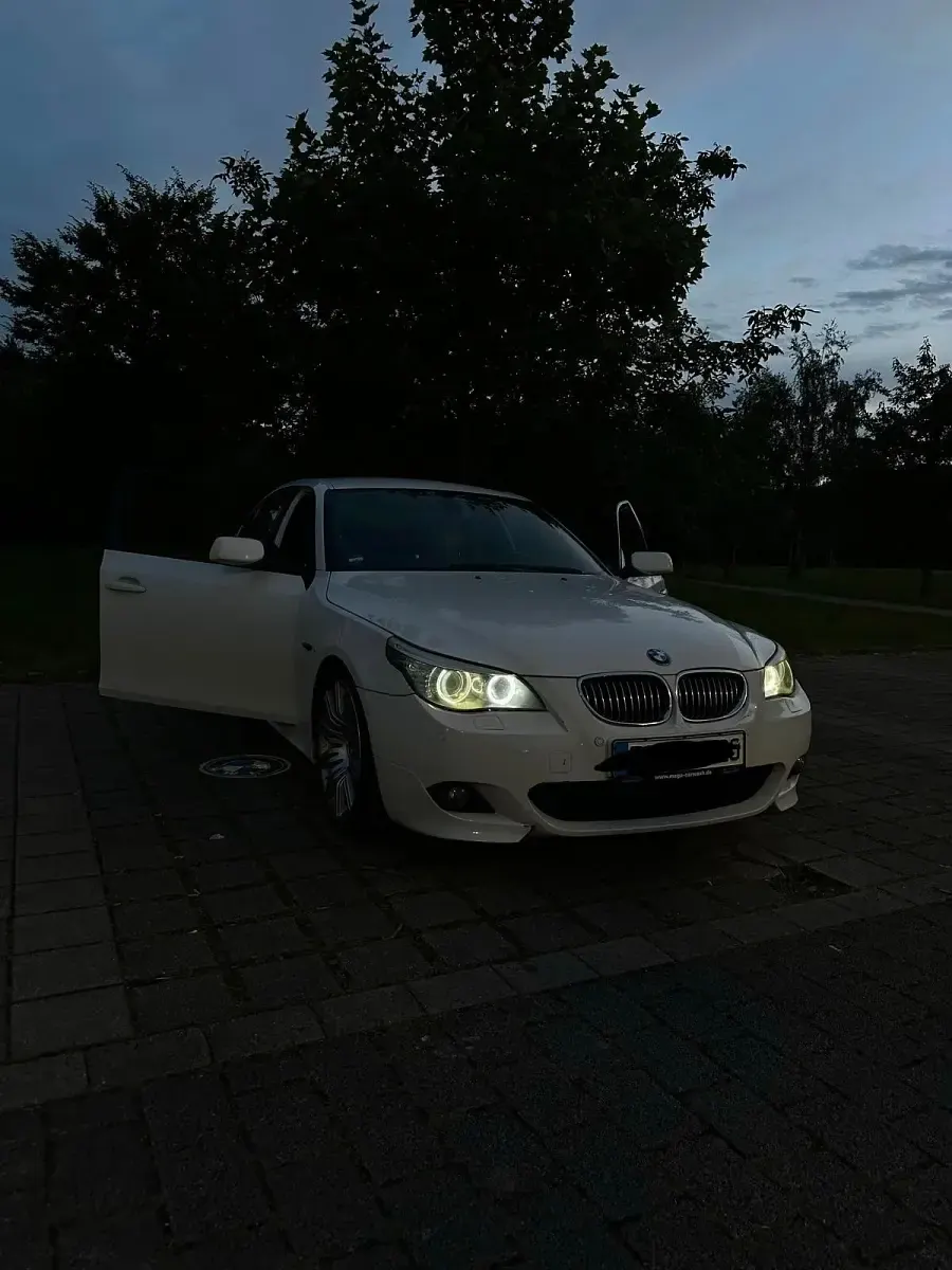 Gebraucht BMW 520 M Sport 177 PS (130 kW) 2009 Weiß Limousine