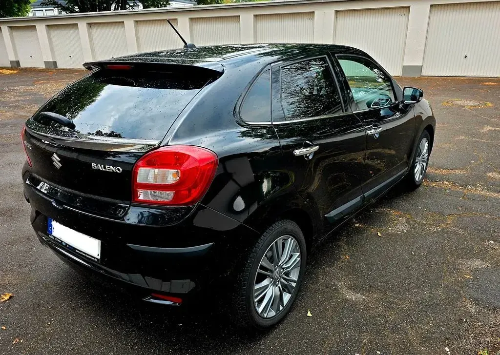 Gebraucht Suzuki Baleno Comfort 111 PS (81 kW) 2017 Schwarz Kleinwagen