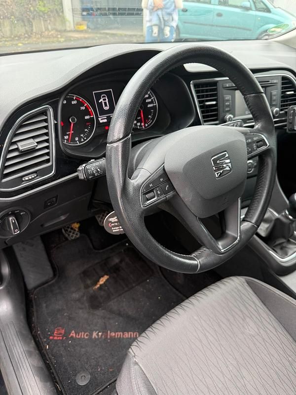 Gebraucht Seat Leon 105 PS (77 kW) 2013 Schwarz Limousine