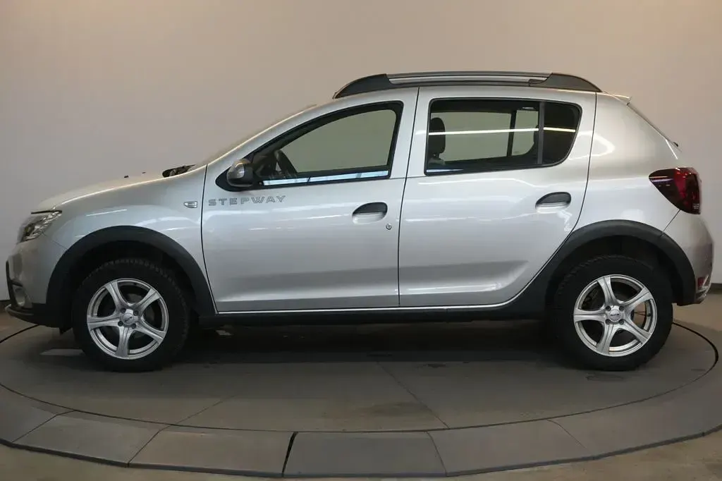 Gebraucht Dacia Sandero Prestige 90 PS (66 kW) 2017 Silber Limousine