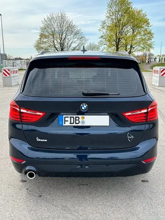 Gebraucht BMW 218 Gran Tourer 140 PS (102 kW) 2018 Blau Van / Kleinbus