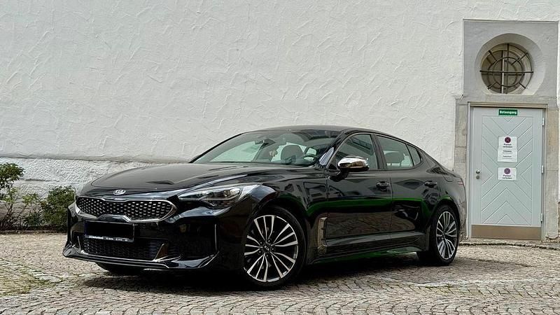 Schwarz Gebraucht 2018 Kia Stinger GT-Line Limousine | 26.000 € (Fairer Preis) - Bild 1/4