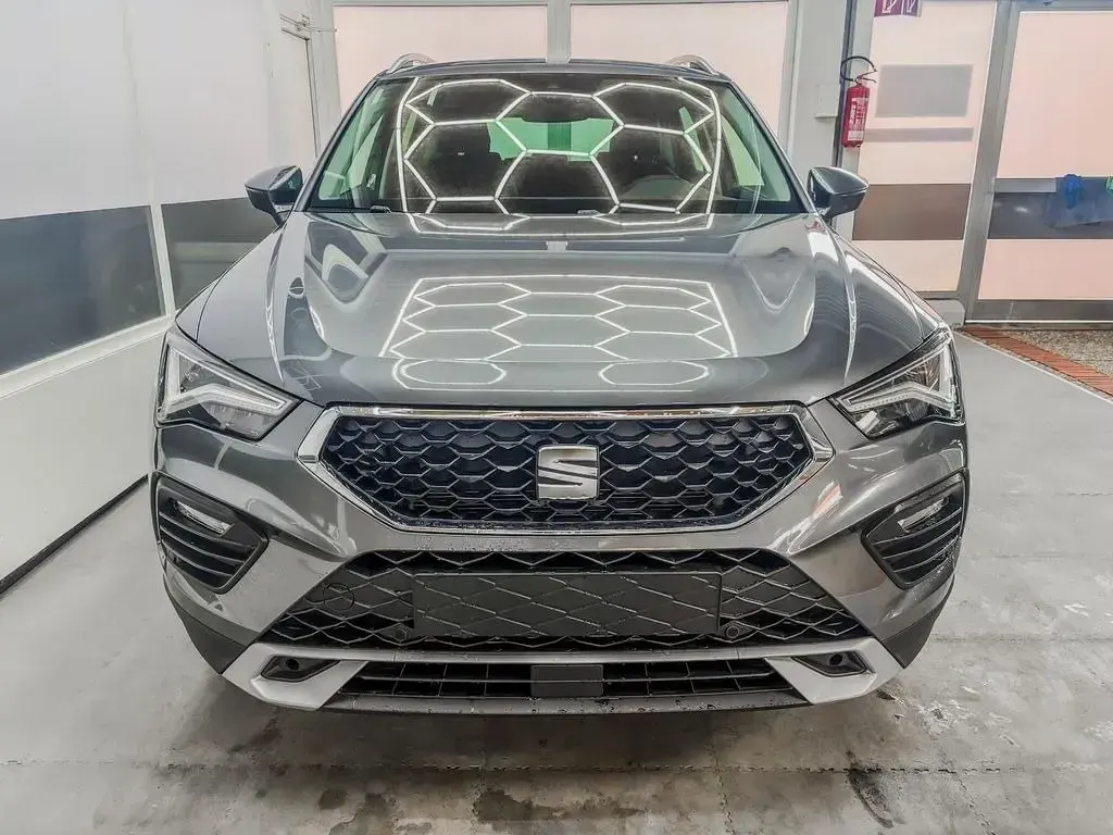 Neu Seat Ateca Style Plus 150 PS (110 kW) 2026 Grau metallic SUV