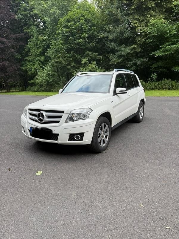 Weiß Gebraucht 2011 Mercedes GLK200 SUV | 11.900 € - Bild 1/4