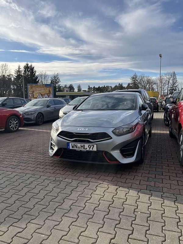Gebraucht 2023 Kia ProCeed GT Kleinwagen | 32.800 € (Etwas zu teuer) - Bild 1/4