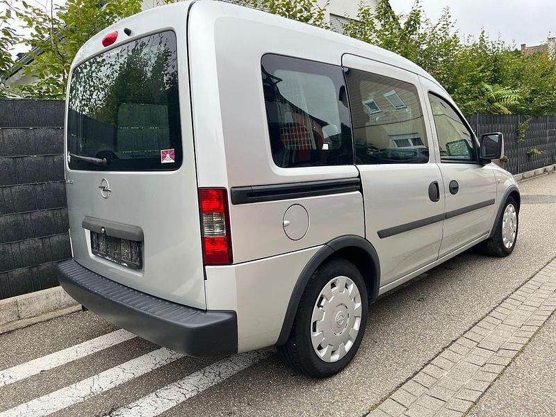 Gebraucht Opel Combo Edition 90 PS (66 kW) 2007 Silber Van / Kleinbus