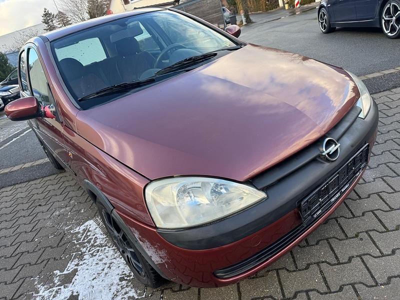 Rot Gebraucht 2001 Opel Corsa Comfort Limousine | 2.990 € (Etwas zu teuer) - Bild 1/4