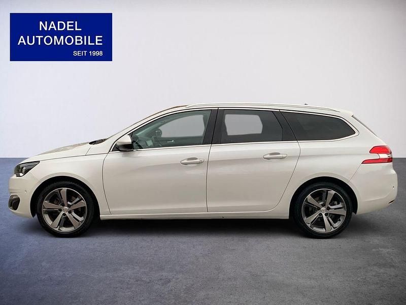 Gebraucht Peugeot 308 SW Allure 131 PS (96 kW) 2016 Weiß Kombi
