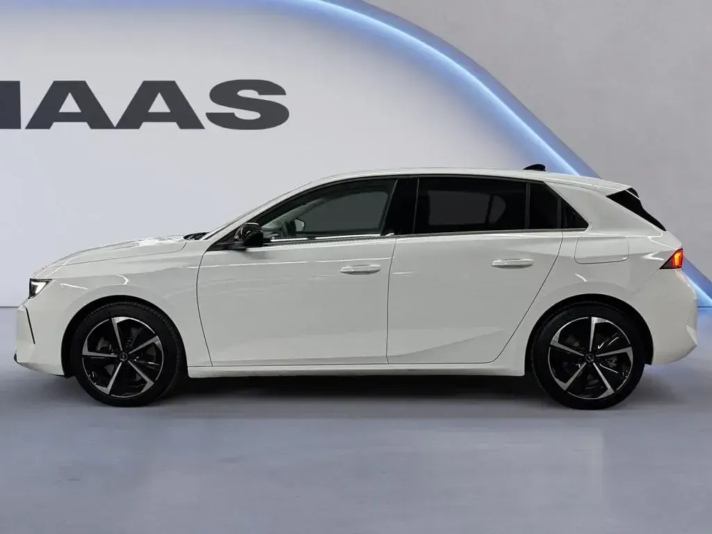 Gebraucht Opel Astra Elegance 181 PS (133 kW) 2022 Weiß Limousine