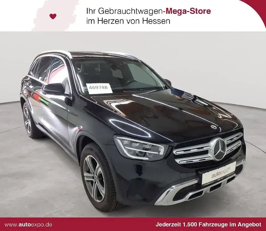 Gebraucht Mercedes GLC300 Exclusive 211 PS (155 kW) 2021 SUV