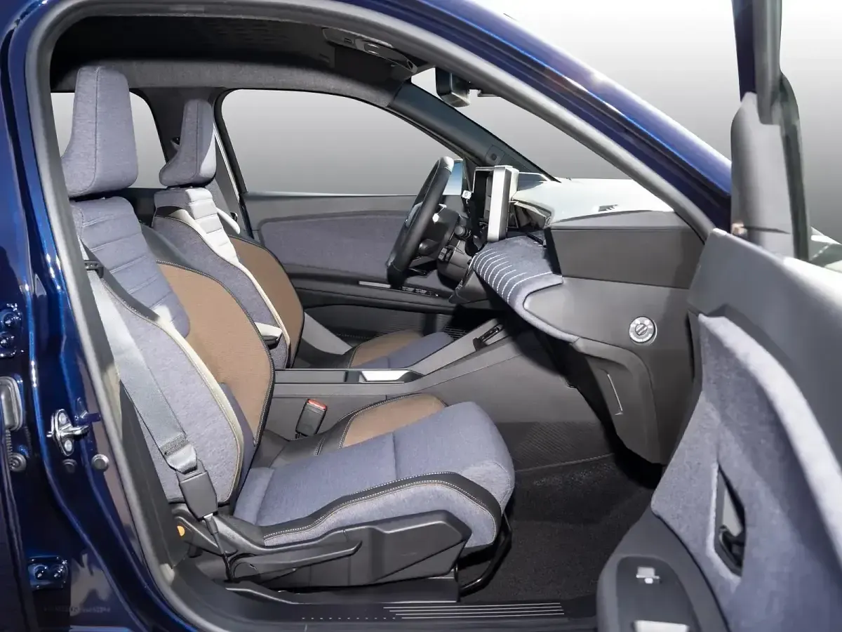 Neu Renault 5 E-Tech Komfort 110 kW (150 PS) 2026 Blau Limousine