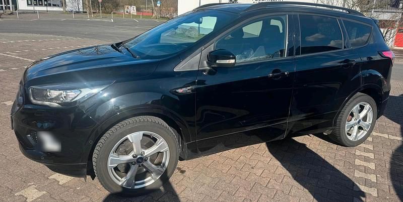 Gebraucht Ford Kuga 150 PS (110 kW) 2019 Schwarz SUV