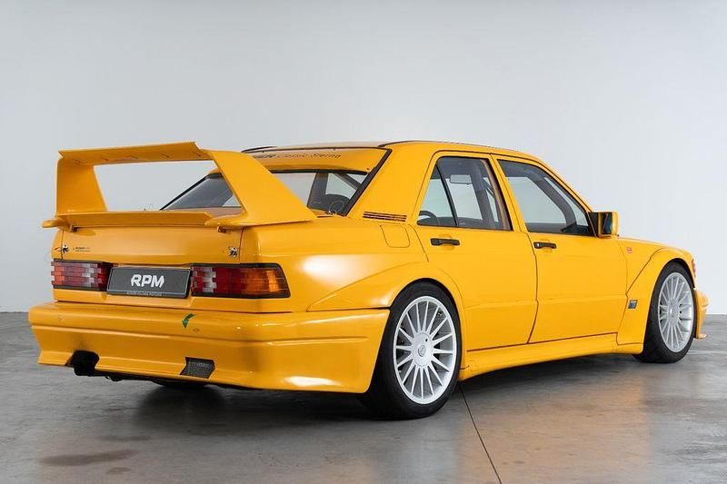 Gebraucht Mercedes 190 235 PS (172 kW) 1990 Gelb Limousine