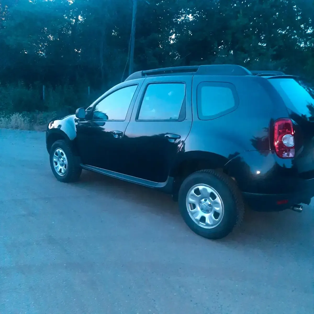 Gebraucht Dacia Duster 107 PS (78 kW) 2010 Schwarz SUV