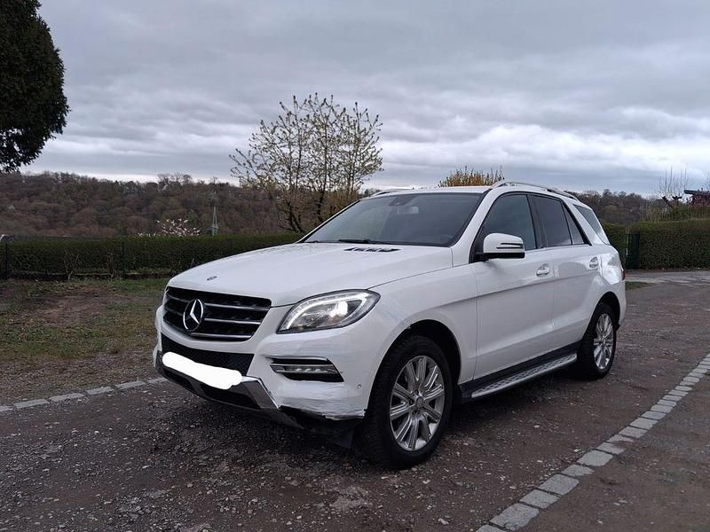 Gebraucht Mercedes ML250 204 PS (150 kW) 2014 Weiß SUV