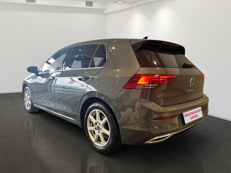 Gebraucht VW Golf VIII Style 150 PS (110 kW) 2022 Grau Limousine