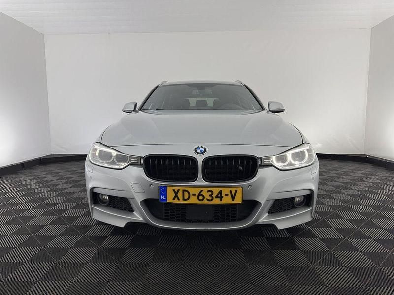 Gebraucht BMW 330 Executive 258 PS (189 kW) 2015 Grau Kombi