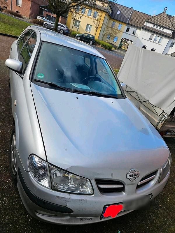 Gebraucht Nissan Almera 90 PS (66 kW) 2001 Silber Limousine
